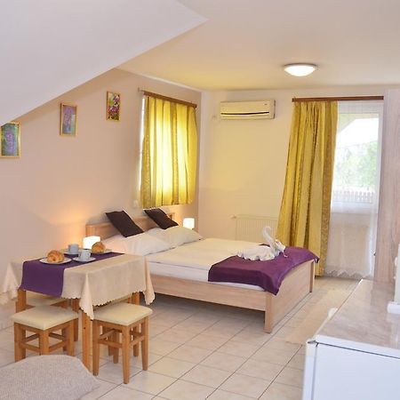 Amulett Studios Apartment Hajdúszoboszló Extérieur photo