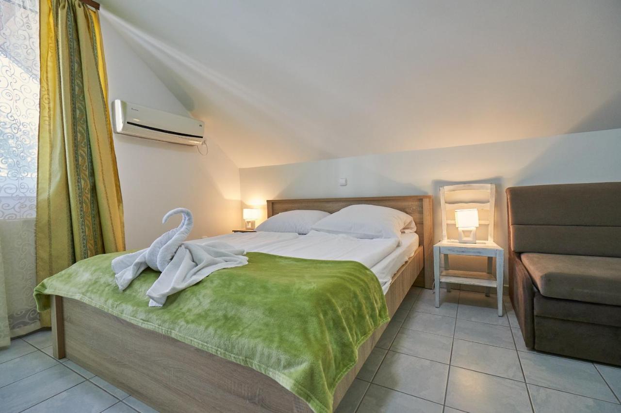 Amulett Studios Apartment Hajdúszoboszló Extérieur photo
