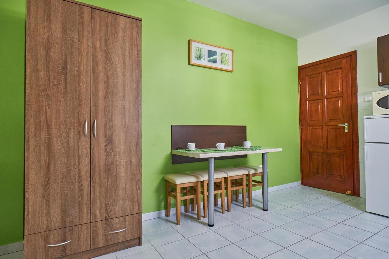 Amulett Studios Apartment Hajdúszoboszló Extérieur photo