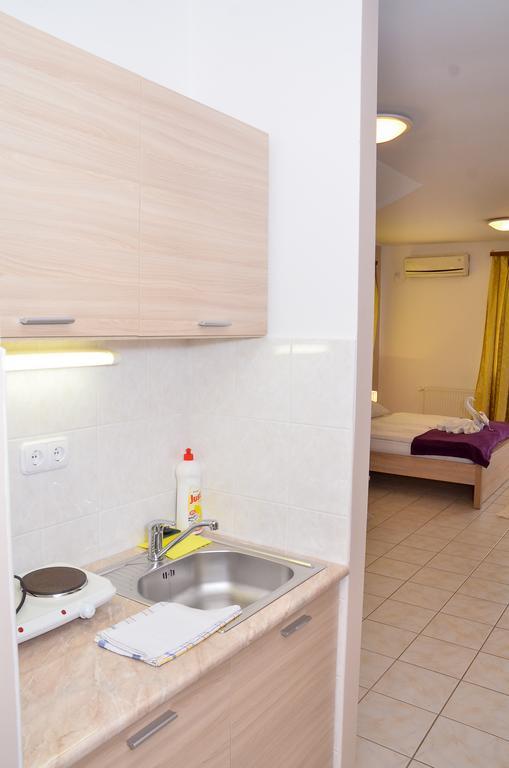 Amulett Studios Apartment Hajdúszoboszló Extérieur photo