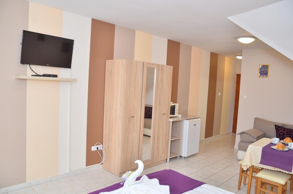 Amulett Studios Apartment Hajdúszoboszló Extérieur photo